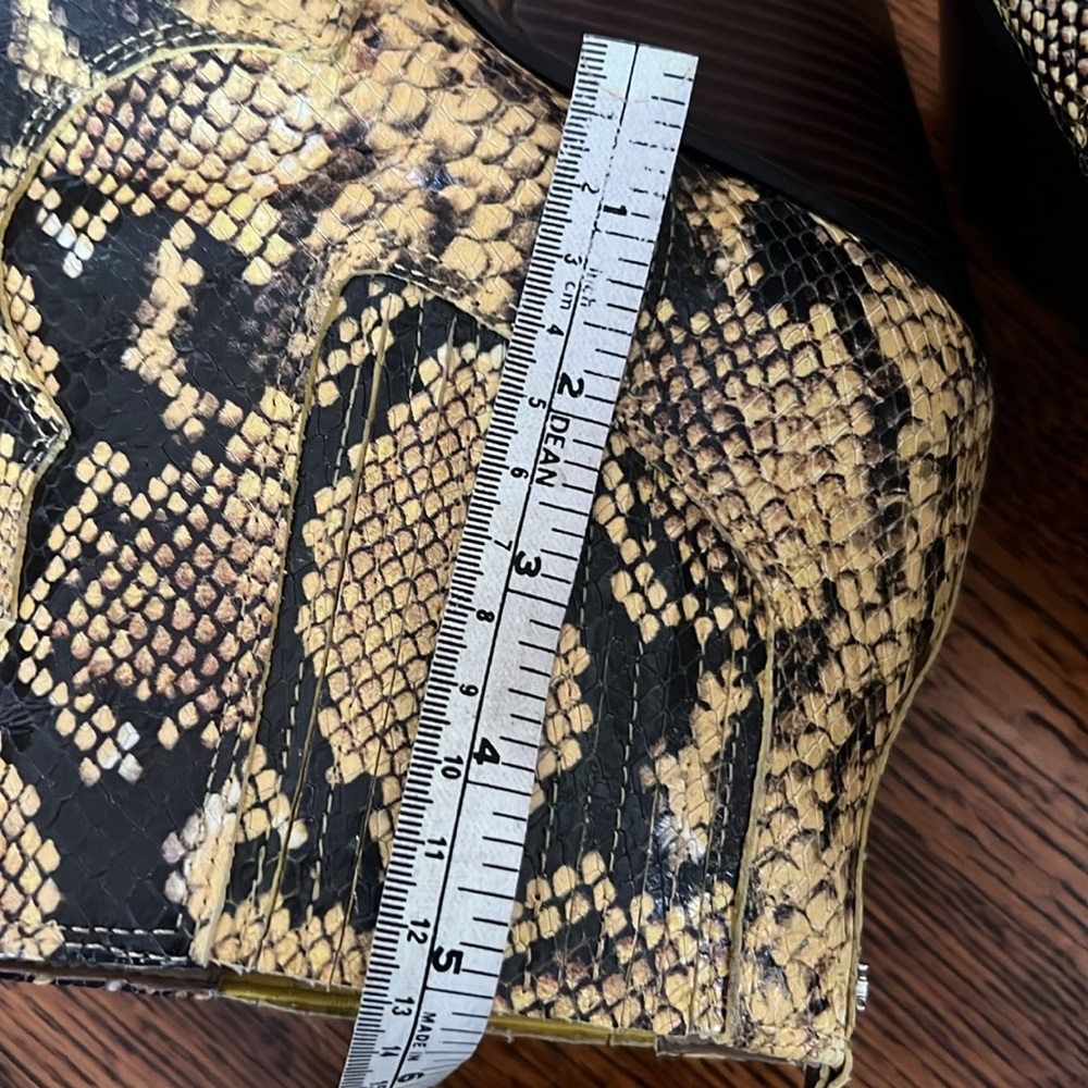 Women’s Gorgeous Sam Edelman Winona Booties Western Size 11 Black Yellow Snake - Picture 12 of 16